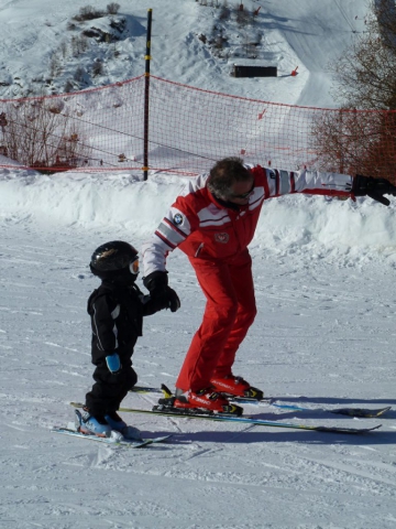ski instructing a child in Val d'Isère